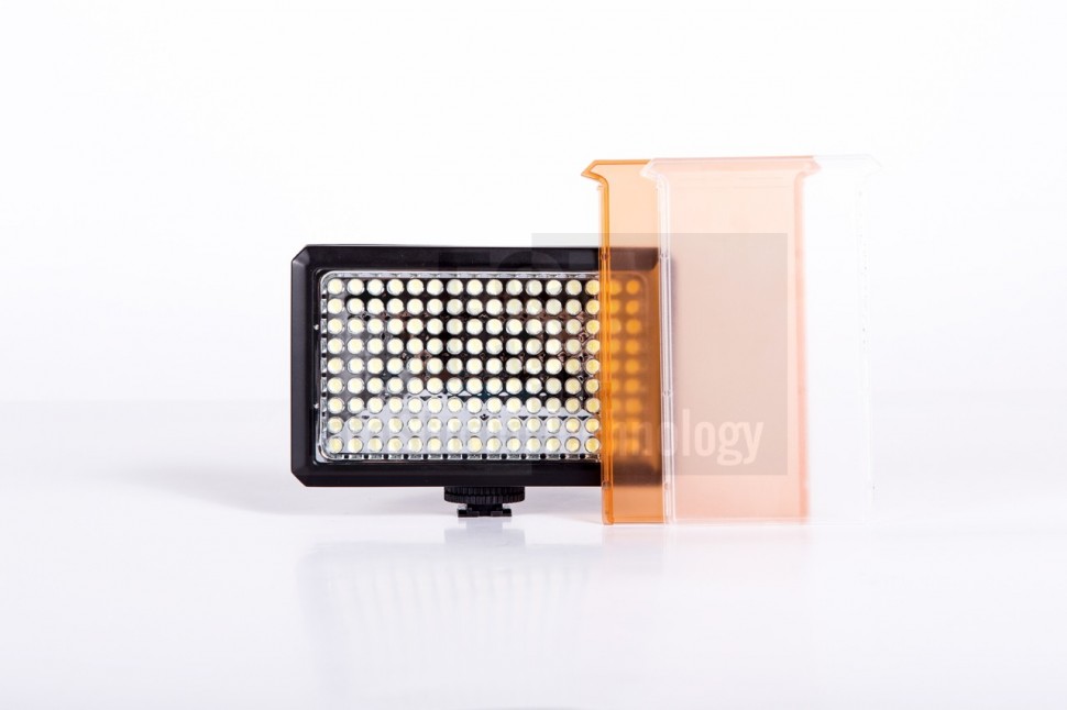 Постоянный свет FST LED-V144 Светодиодный накамерный осветитель