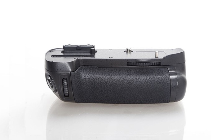 Многофункциональная батарейная ручка Phottix BG-D600 для камеры Nikon D600, D610 (MB-D14)