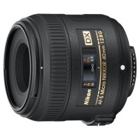 Объектив Nikon AF-S 40mm f/2.8G DX Micro Nikkor