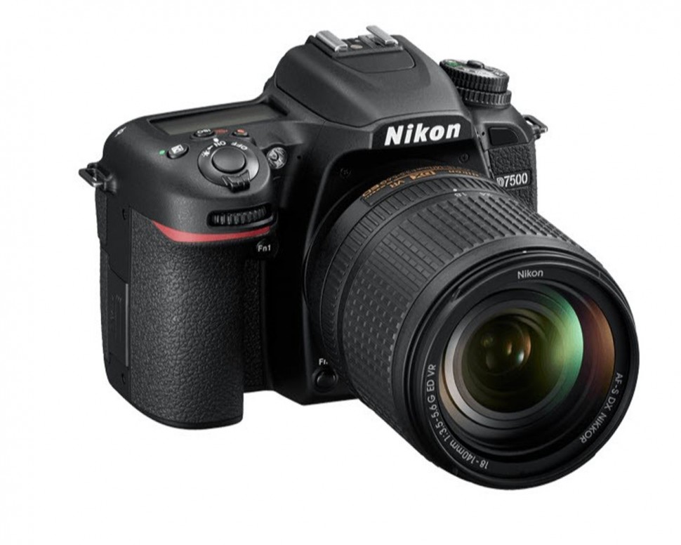 Зеркальный фотоаппарат Nikon D7500 kit 18-140 VR