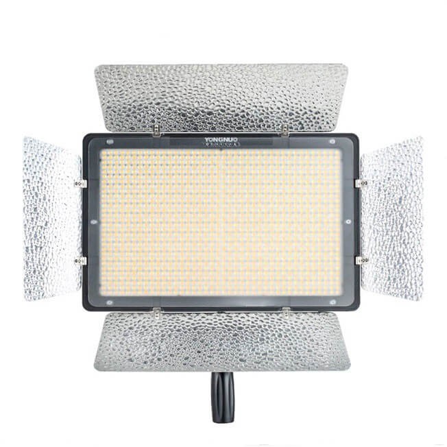 Светодиодный осветитель Yongnuo YN-1200 LED 3200-5500K